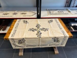 FİSKOS EL BASKISI MASA ÖRTÜSÜ 102 X 102 - Görsel 3
