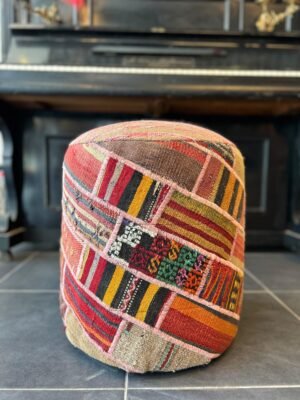 KİLİM KAPLI AHŞAP KASA PUF 40X42 CM - Görsel 3