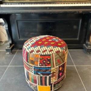 KİLİM KAPLI AHŞAP KASA PUF 40X42 CM