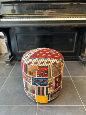 KİLİM KAPLI AHŞAP KASA PUF 40X42 CM