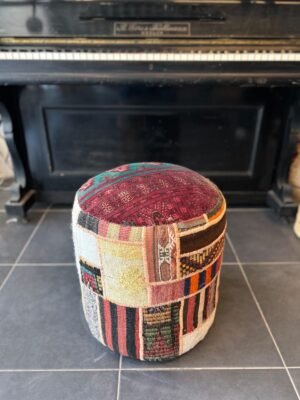 KİLİM KAPLI AHŞAP KASA PUF 40X42 CM