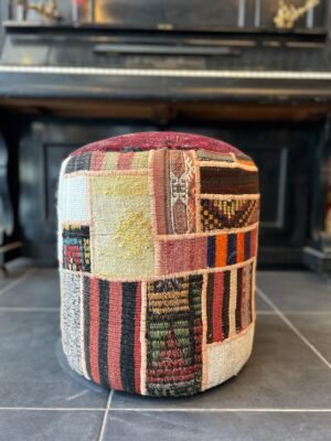 KİLİM KAPLI AHŞAP KASA PUF 40X42 CM - Görsel 3