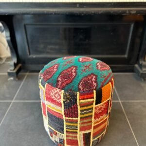 KİLİM KAPLI AHŞAP KASA PUF 40X42 CM