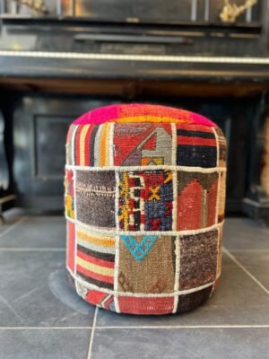 KİLİM KAPLI AHŞAP KASA PUF 40X42 CM - Görsel 3