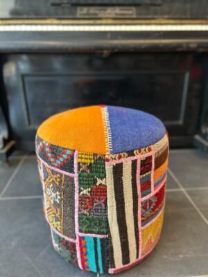 KİLİM KAPLI AHŞAP KASA PUF 40X42 CM